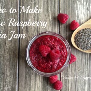 How to make raw raspberry chia jam