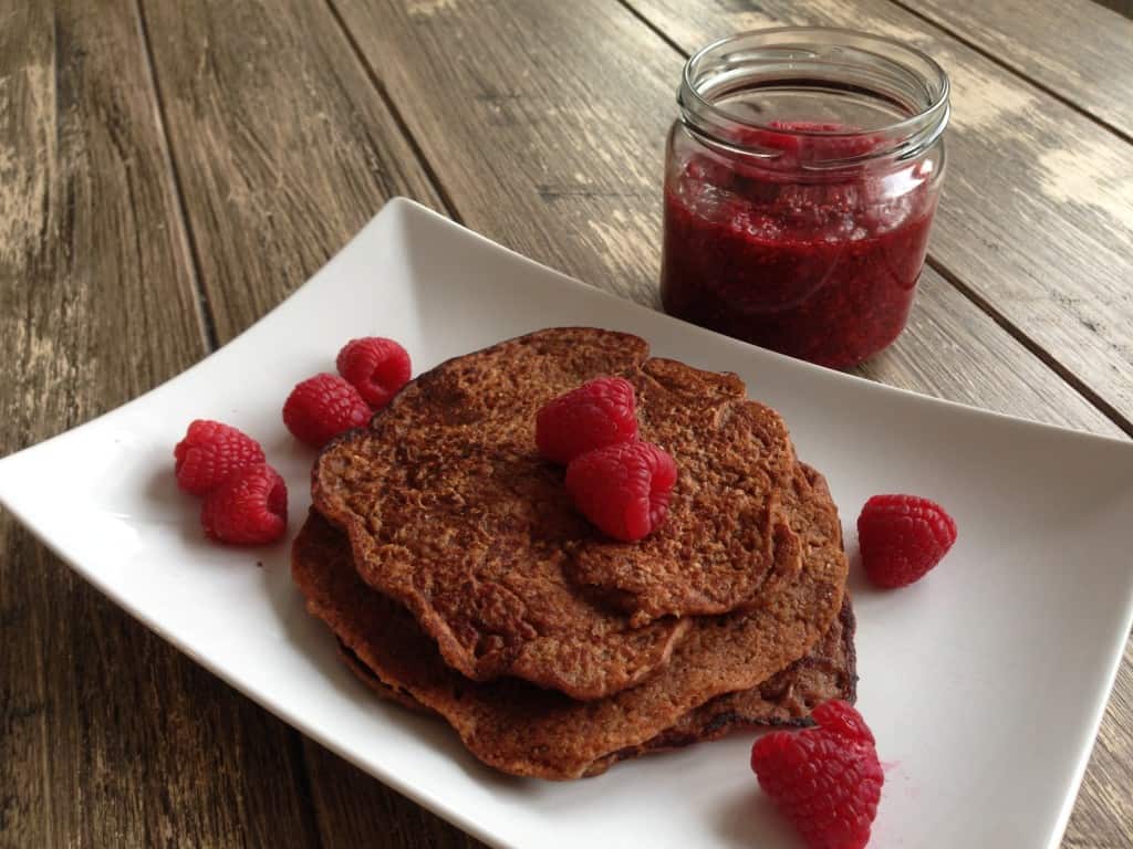 Flourless Vegan Oat & Banana Cocoa Pancakes - Easily made in the blender!