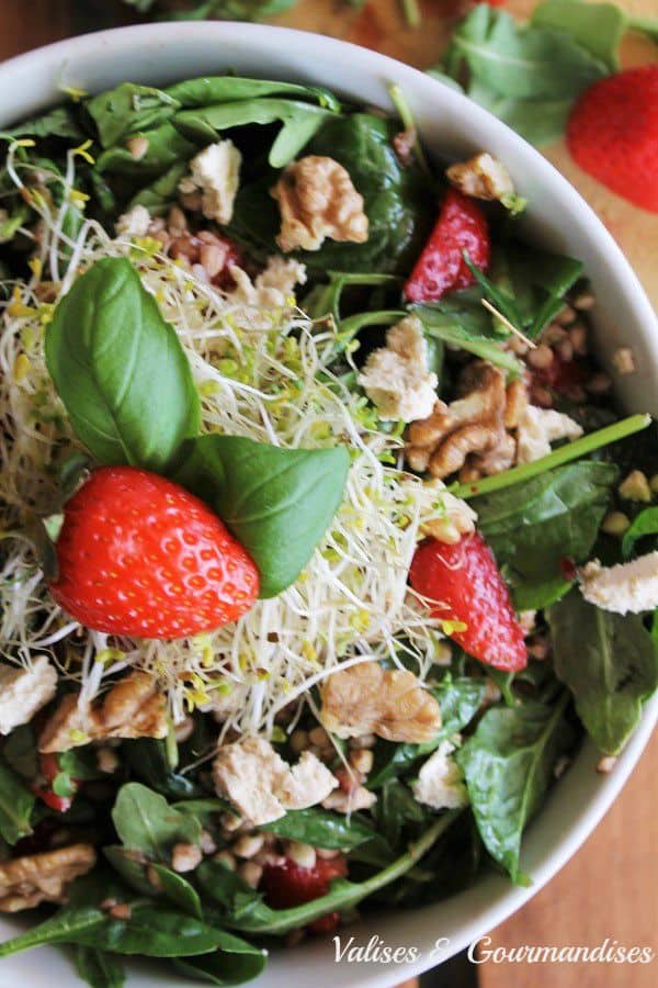 Roasted buckwheat and strawberry salad