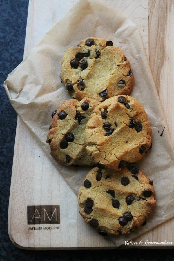 Biscuits à la farine de pois chiches et aux brisures de chocolat