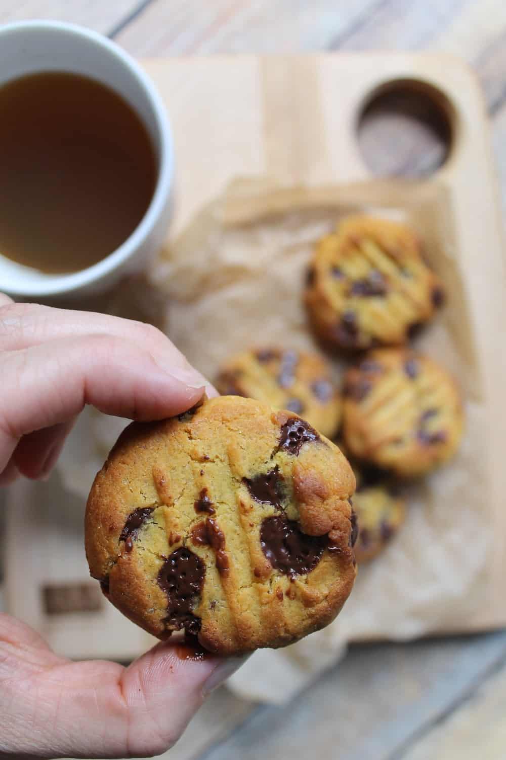 These chickpea flour cookies are naturally vegan & gluten-free!