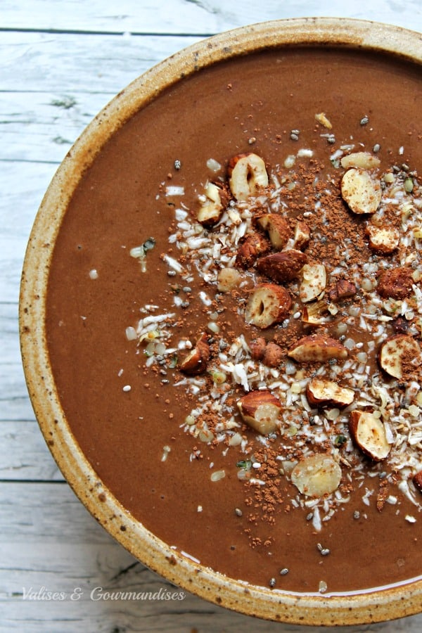 Vegan mocha smoothie bowl - Valises & Gourmandises