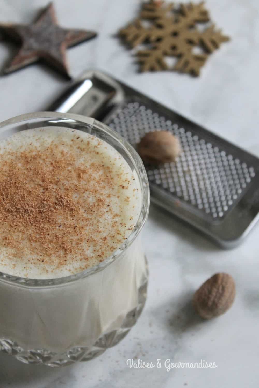 Lait de poule végane avec whisky à l'érable