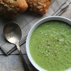 This healthy green soup is a great way to add fiber, protein and vitamin and minerals to your diet, such as calcium and iron.