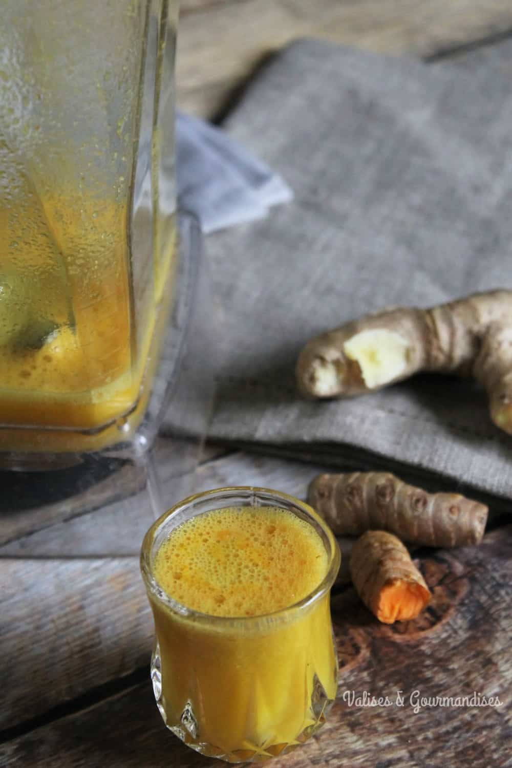 Drink this concentrated flu-fighting orange juice shot to prevent or fight off the cold and the flu!