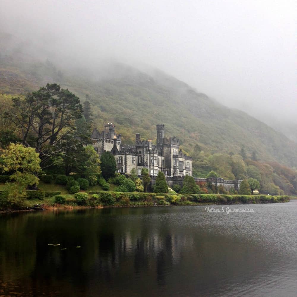 Kylemore Abbey dans le comté de Connemara, Irlande