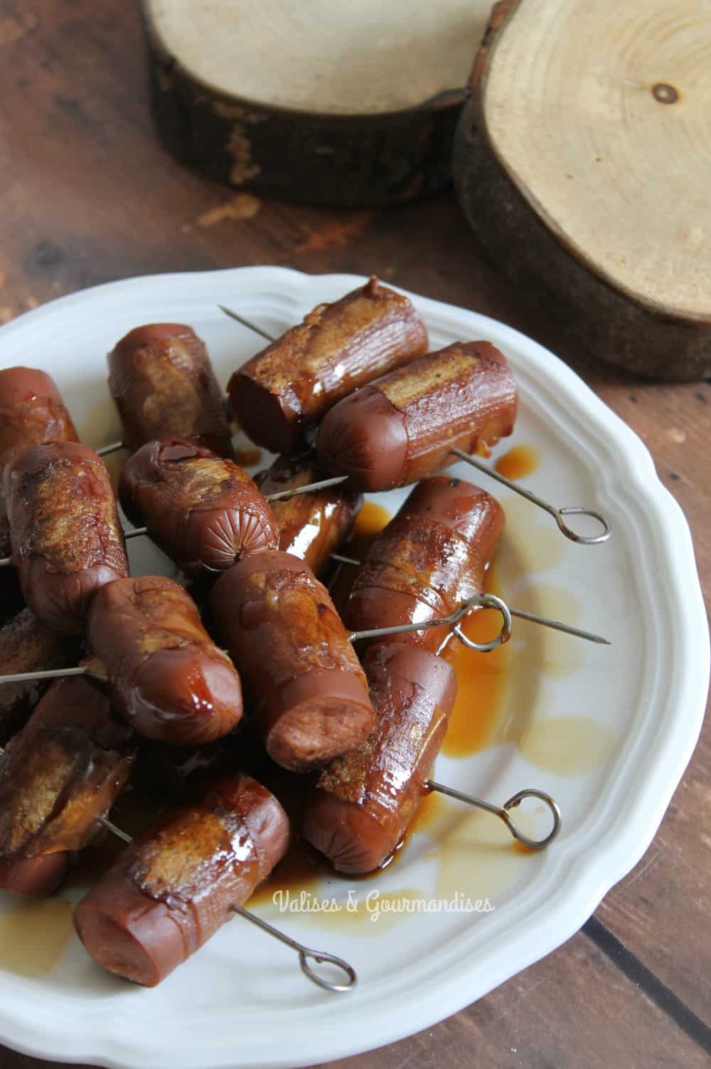 Des saucisses cocktail enrobées de bacon.. ça se peut en version végane? Eh oui, en voici la preuve! - Valises & Gourmandises