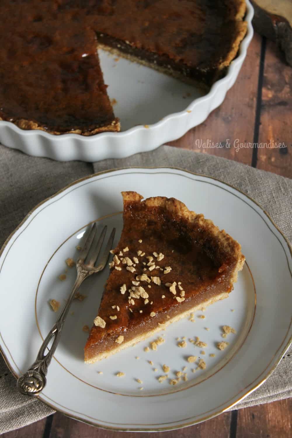 Cette tarte au sucre végétalienne est super simple à réaliser et aussi bonne que l'originale! Valises & Gourmandises