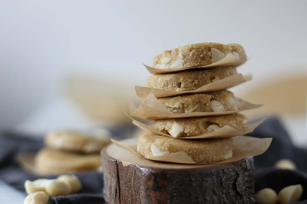 biscuits véganes au chocolat blanc et au macadam