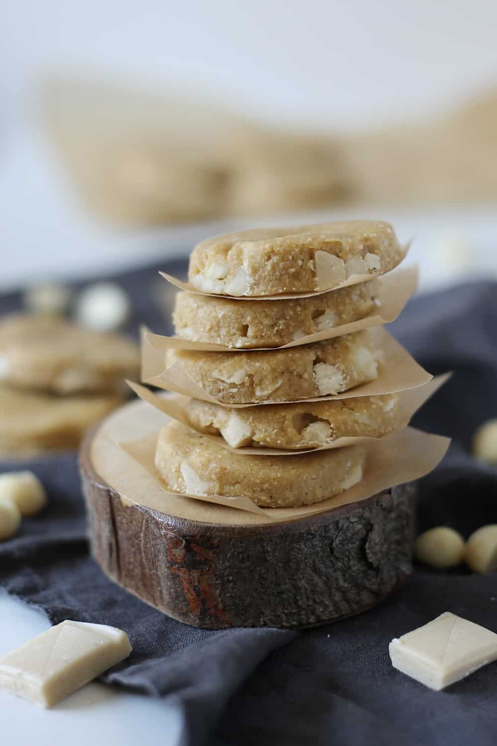 Vegan macadamia white chocolate cookies