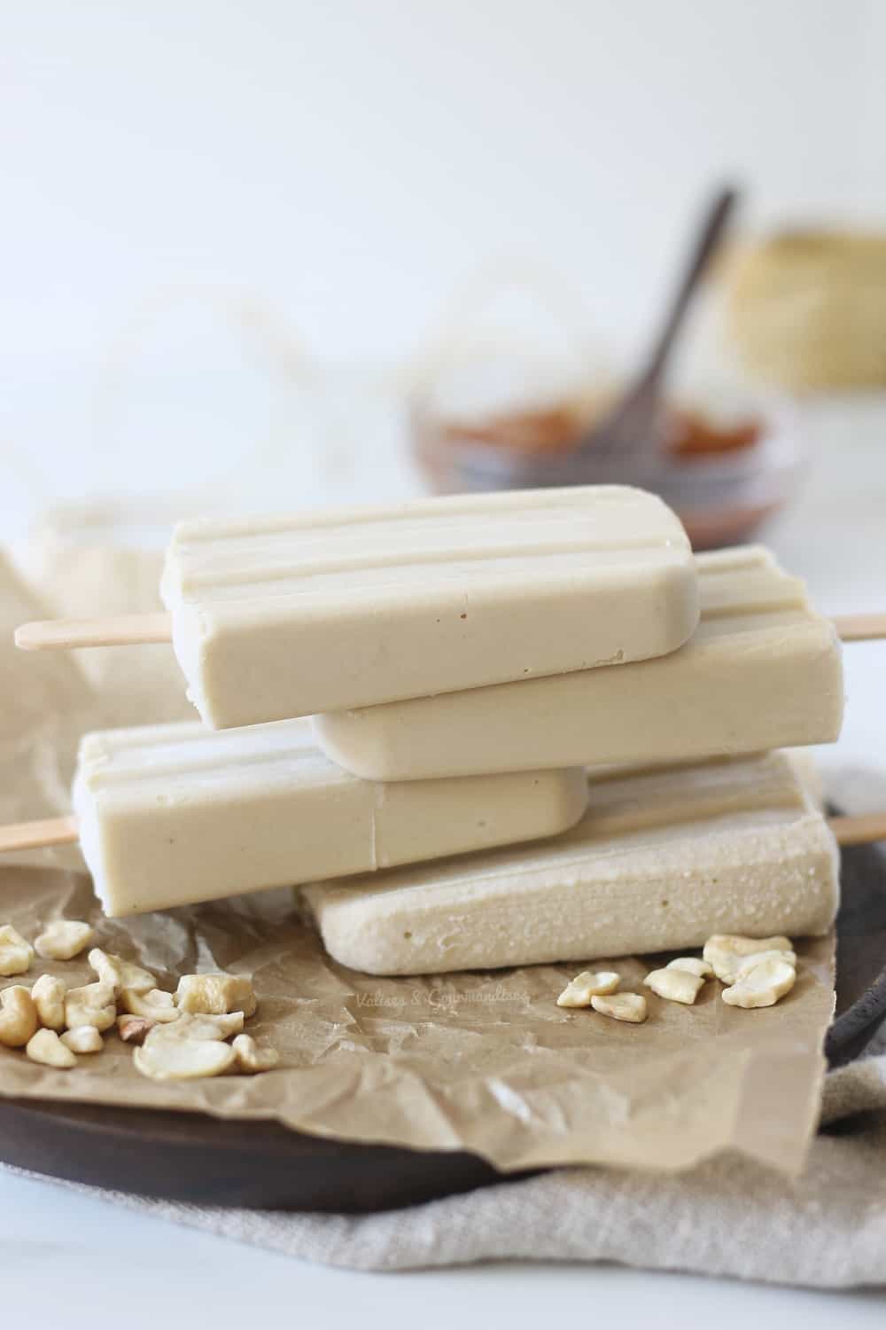 Vegan vanilla cashew popsicles