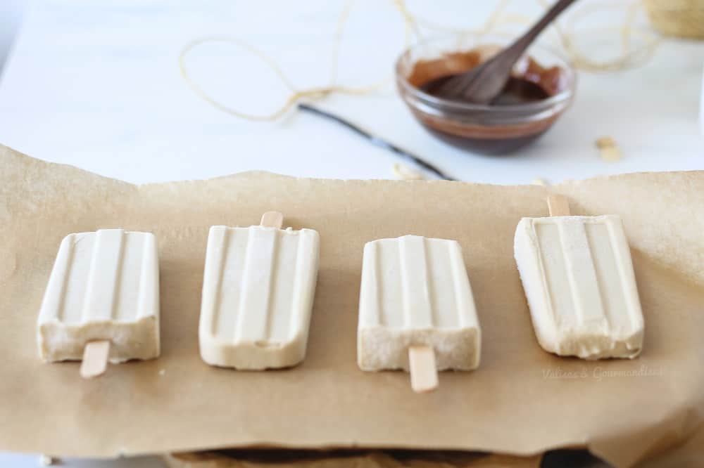 Popsicles véganes de cajou à la vanille