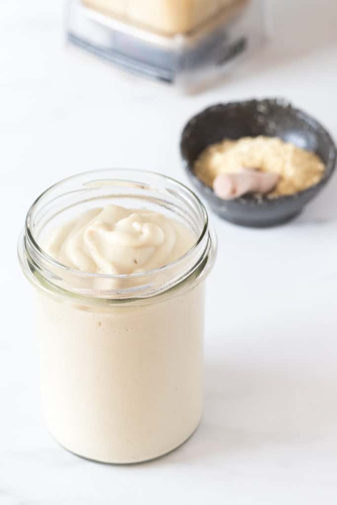 A velvety vegan Alfredo sauce, oil & soy free! <3 Valises & Gourmandises